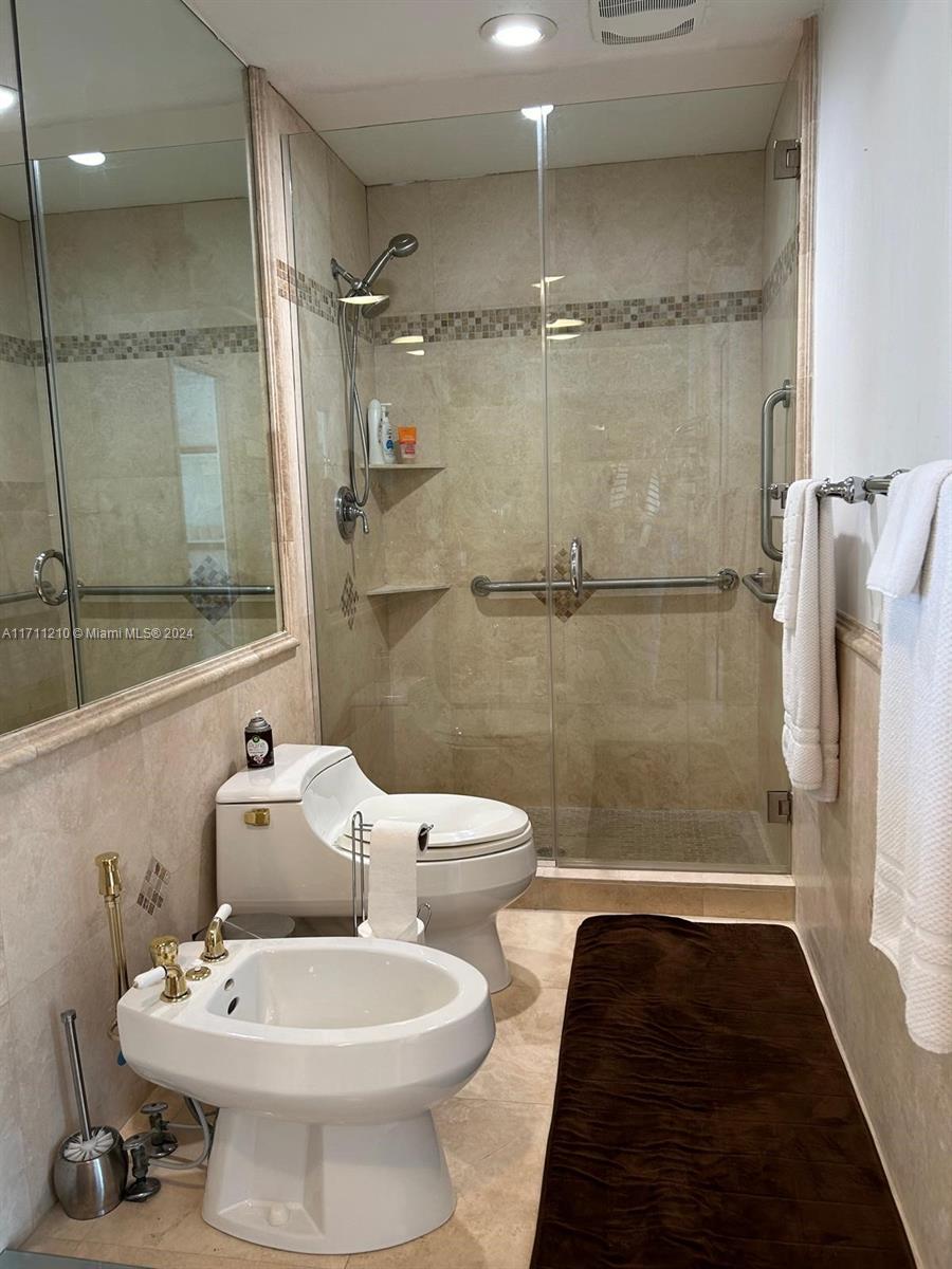 100 Lincoln Road, Unit PH7 Miami Beach, FL 33139 - Photo 31 of 38