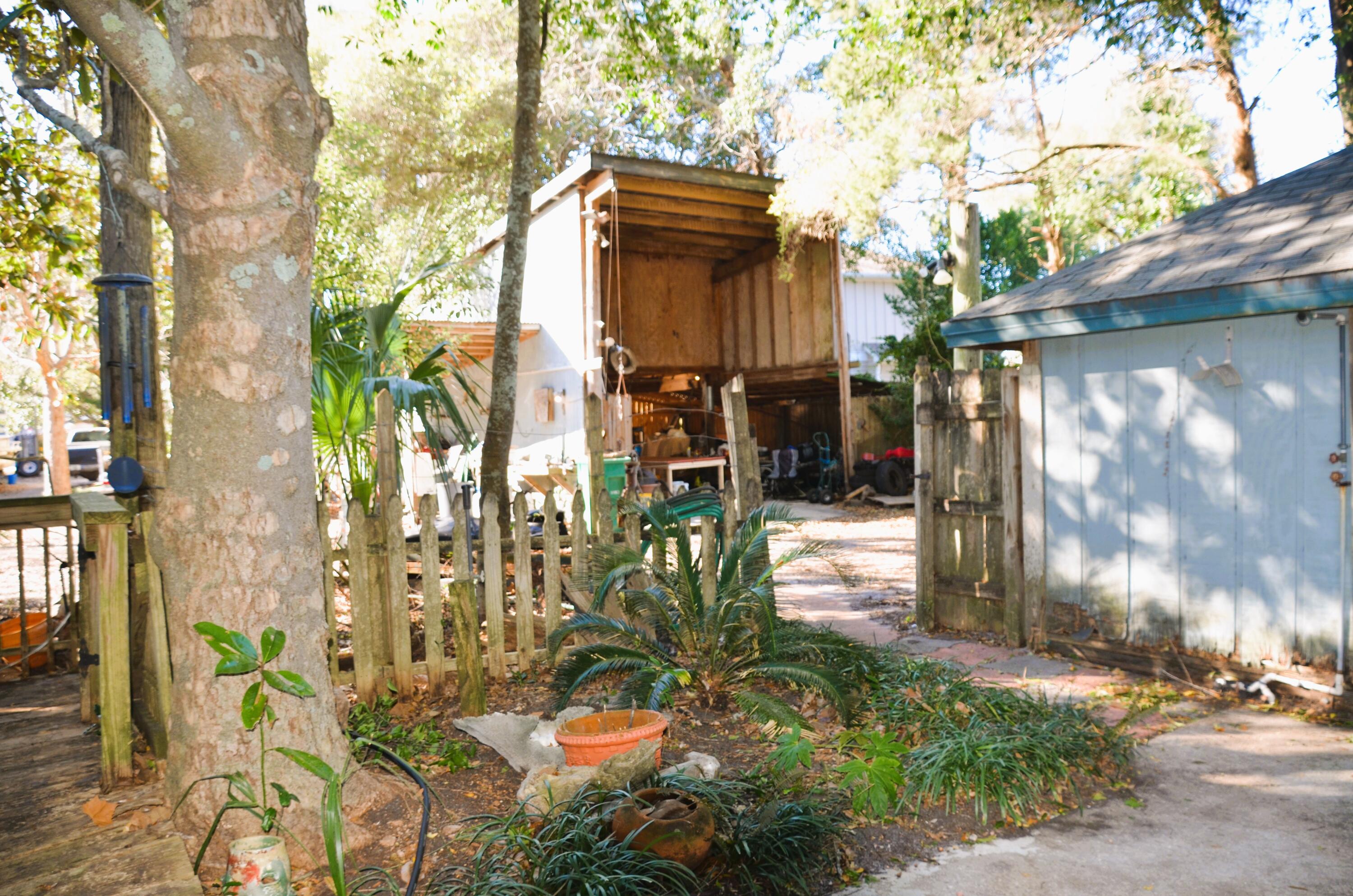 515 Beach Drive Destin, FL 32541 - Photo 30 of 43 a view of a pathway of a house