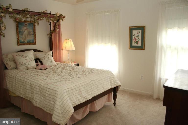 8965 Scott Street Springfield, VA 22153 - Photo 11 of 30 Third Bedroom