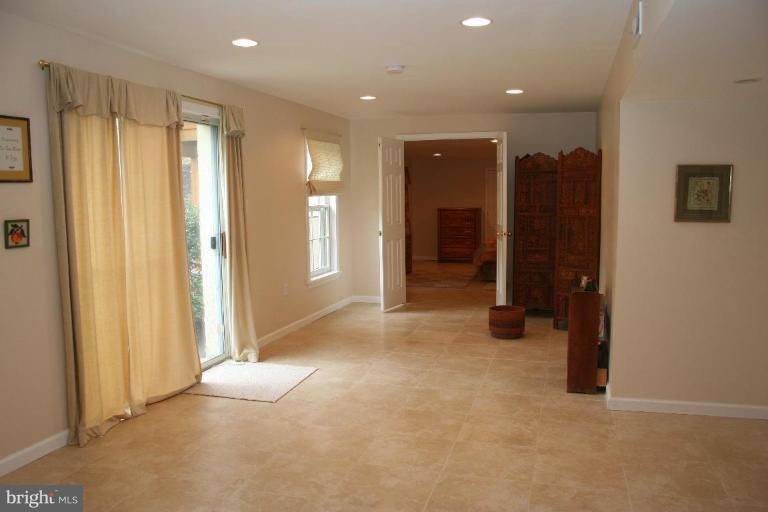 8965 Scott Street Springfield, VA 22153 - Photo 17 of 30 Walk Out Basement