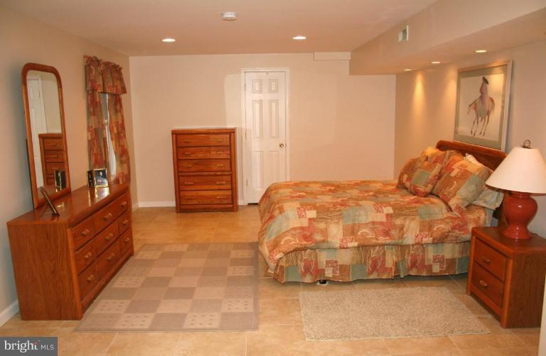 8965 Scott Street Springfield, VA 22153 - Photo 19 of 30 Fifth legal Bedroom, in Basement