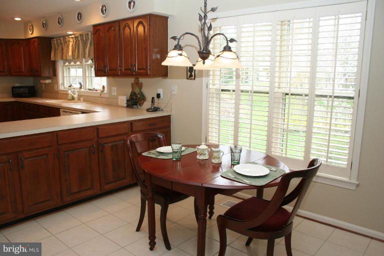 8965 Scott Street Springfield, VA 22153 - Photo 22 of 30 Breakfast Nook