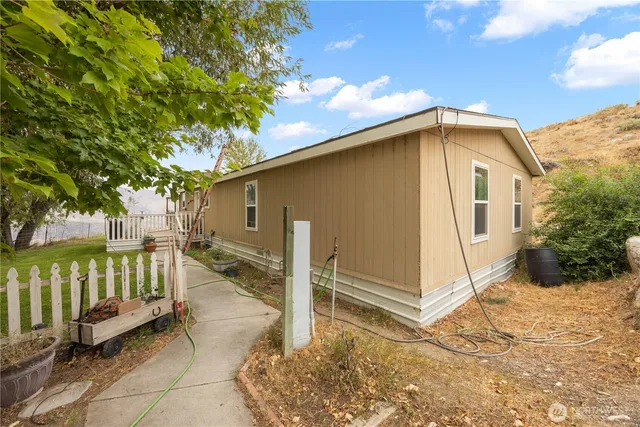 $750,000 | 52 Heidi Lane, Orondo, WA 98843