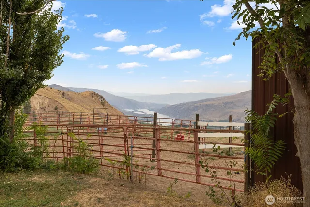 $750,000 | 52 Heidi Lane, Orondo, WA 98843