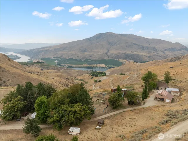 $750,000 | 52 Heidi Lane, Orondo, WA 98843