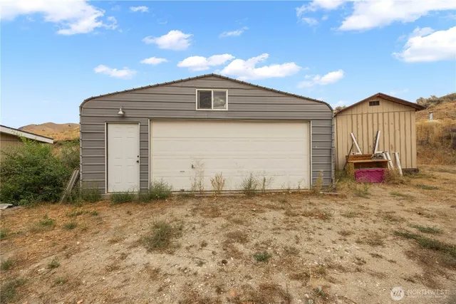 $750,000 | 52 Heidi Lane, Orondo, WA 98843