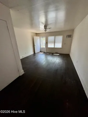 $1,000 | 607 East 4th Street, Greenville, NC 27858