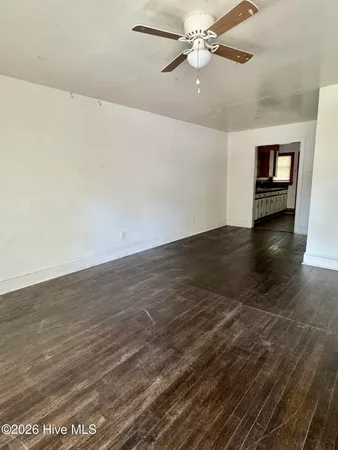 $1,000 | 607 East 4th Street, Greenville, NC 27858