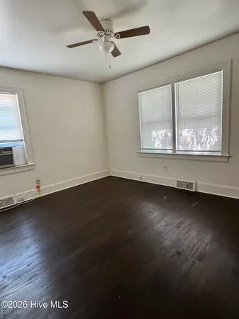 $1,000 | 607 East 4th Street, Greenville, NC 27858