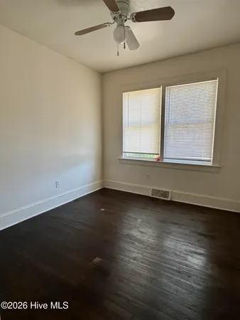 $1,000 | 607 East 4th Street, Greenville, NC 27858