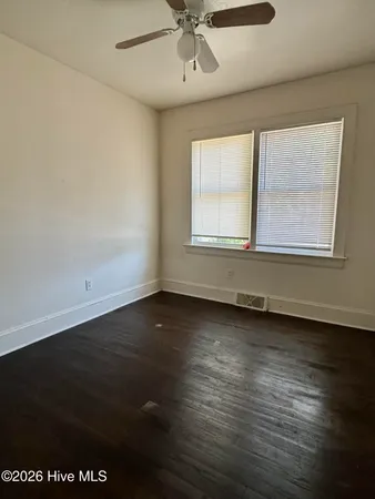 $1,000 | 607 East 4th Street, Greenville, NC 27858