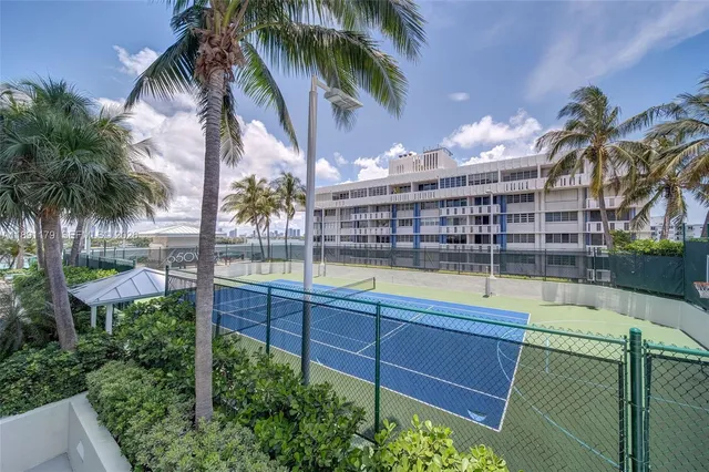 $9,500 | 650 West Avenue, Unit 1407, Miami Beach, FL 33139