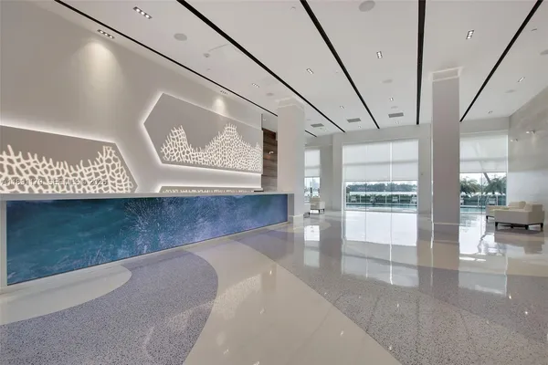 $9,500 | 650 West Avenue, Unit 1407, Miami Beach, FL 33139