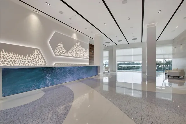 $9,500 | 650 West Avenue, Unit 1407, Miami Beach, FL 33139