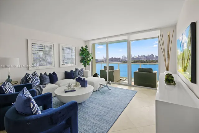 $9,500 | 650 West Avenue, Unit 1407, Miami Beach, FL 33139