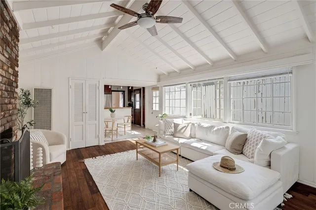 $2,199,000 | 525 Manhattan Beach Boulevard, Manhattan Beach, CA 90266