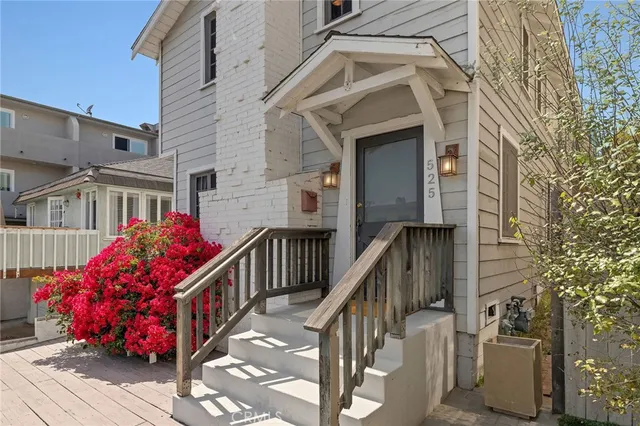 $2,199,000 | 525 Manhattan Beach Boulevard, Manhattan Beach, CA 90266