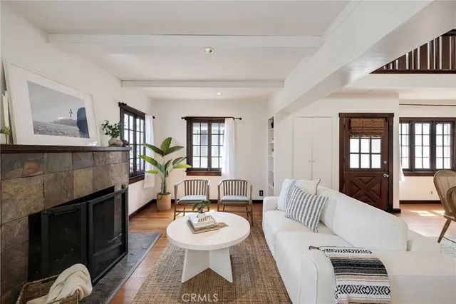 $2,199,000 | 525 Manhattan Beach Boulevard, Manhattan Beach, CA 90266