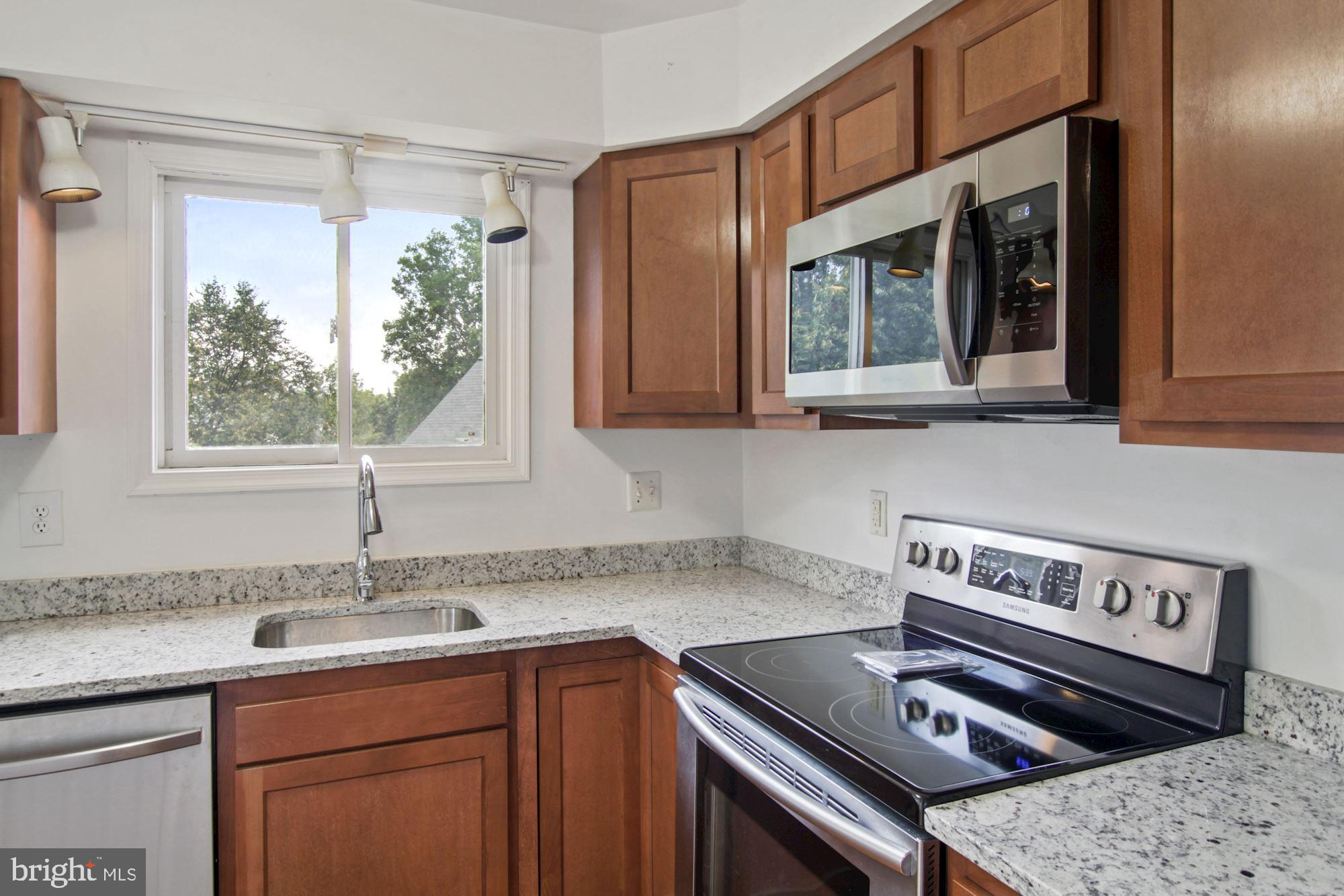 14225 Summit Lane Laurel, MD 20708 - Photo 9 of 45 Gallery Image 9