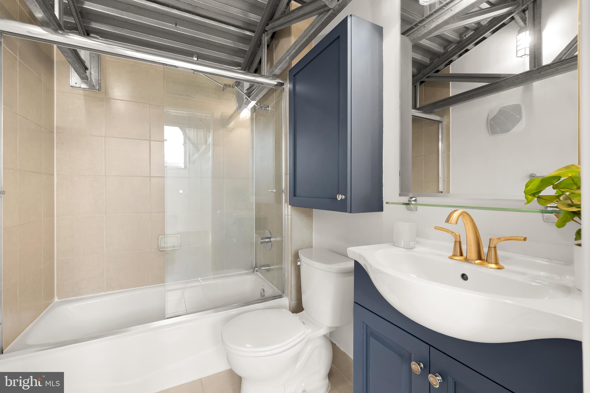 2328 Champlain Street Northwest, Unit 406 Washington, DC 20009 - Photo 36 of 40