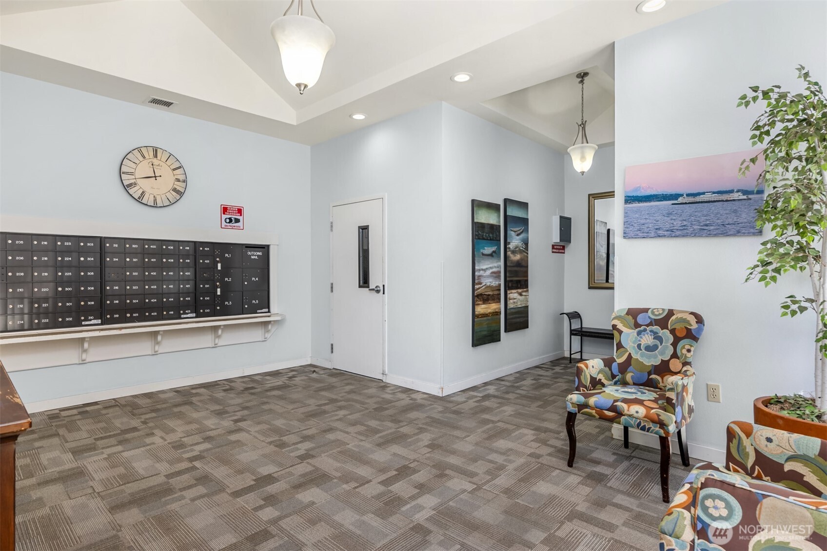 300 High School Road Northeast, Unit 412 Bainbridge Island, WA 98110 - Photo 5 of 25