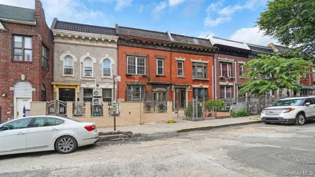 $950,000 | 2155 Walton Avenue | Fordham Heights