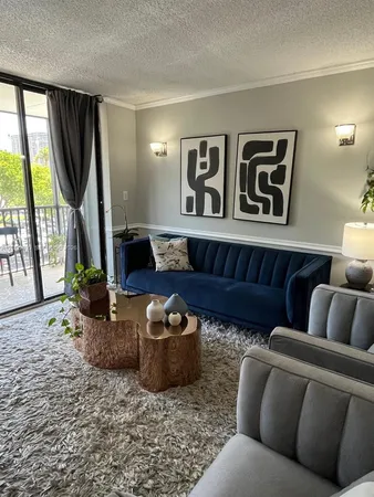 $2,350 | 3475 North Country Club Drive, Unit 312, Aventura, FL 33180