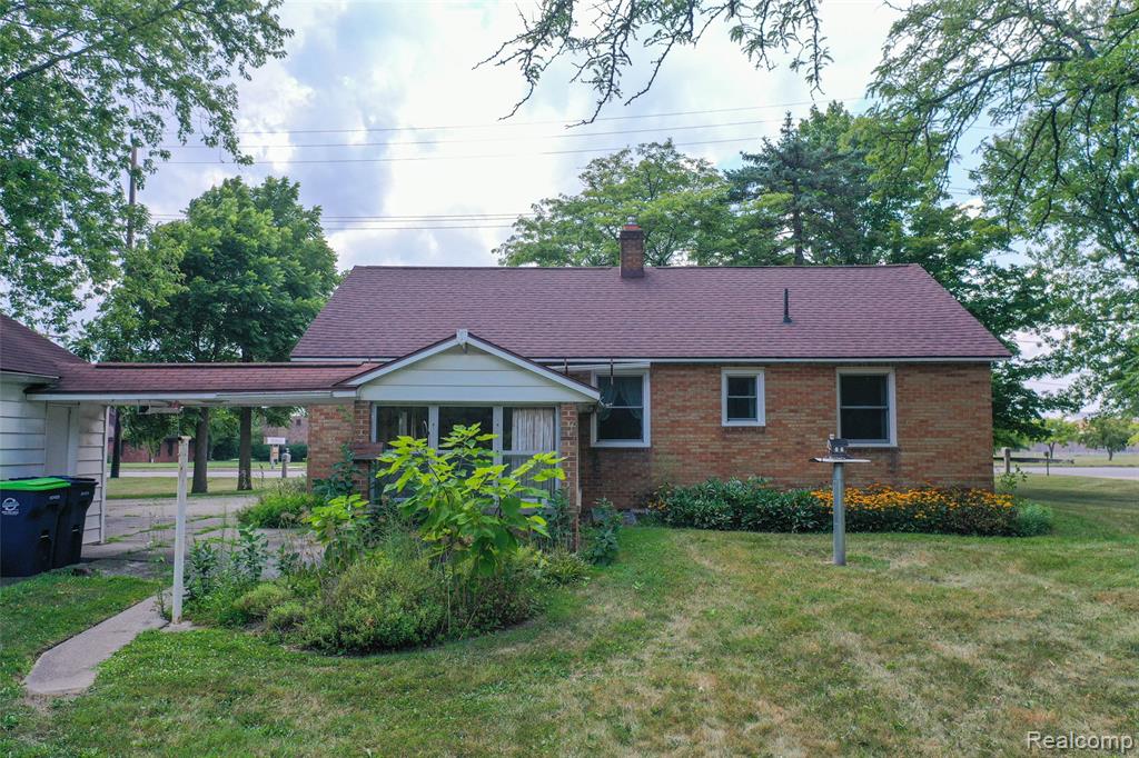430 North Center Road Saginaw, MI 48638 - Photo 25 of 36