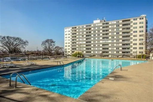 $1,000 | 3415 West End Avenue, Unit 811E, Nashville, TN 37203