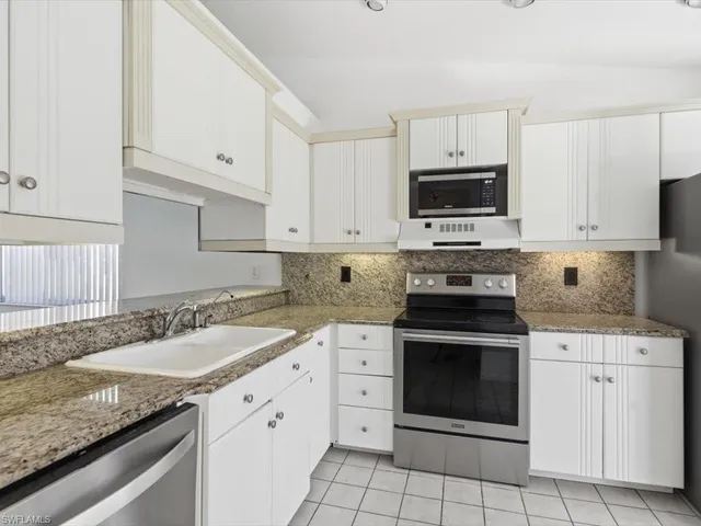 $1,650 | 4130 Looking Glass Lane, Unit 3802, Naples, FL 34112