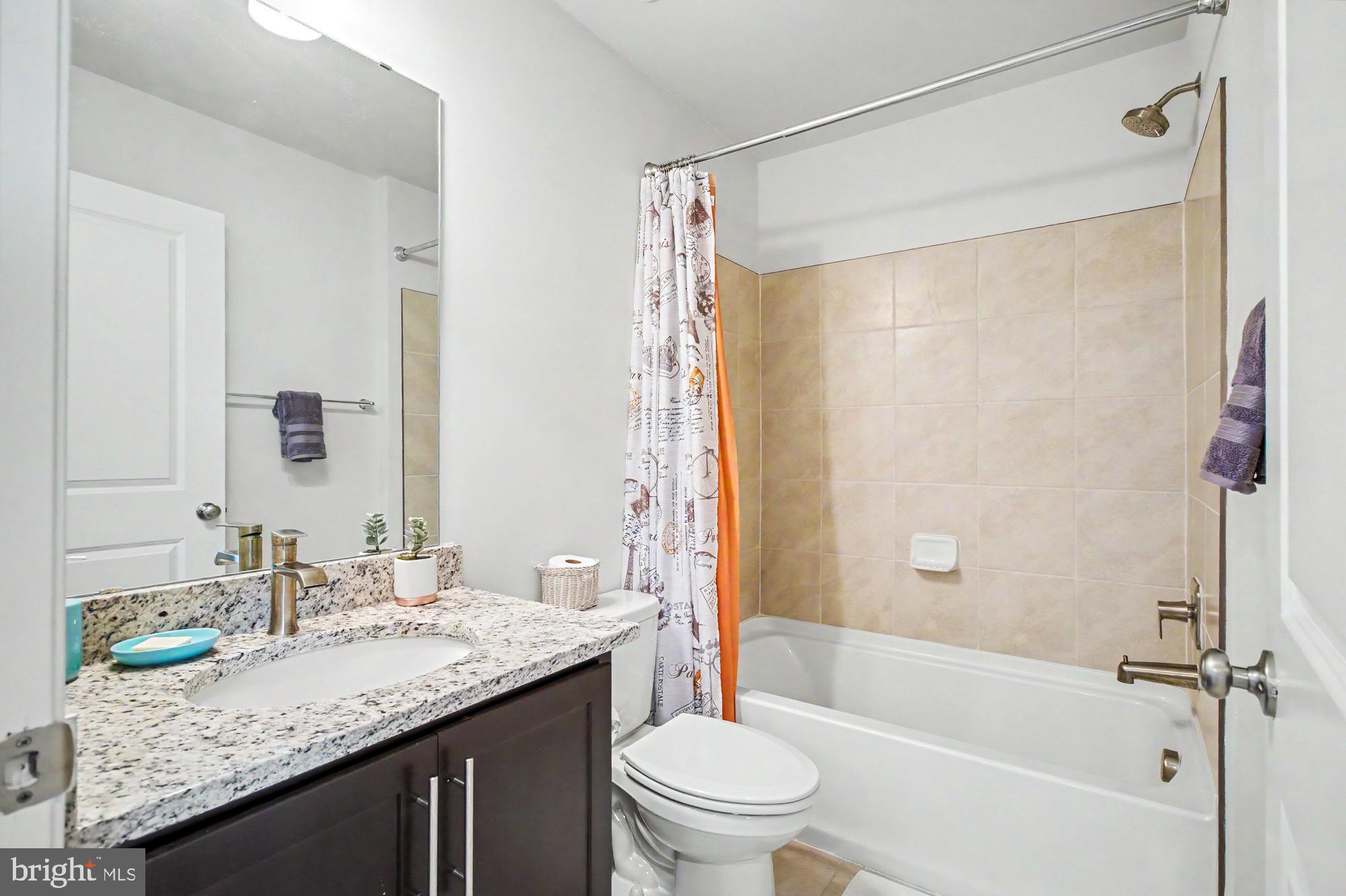 4912 Arcola Road Rosedale, MD 21237 - Photo 32 of 45 Upper level 2 hall bath