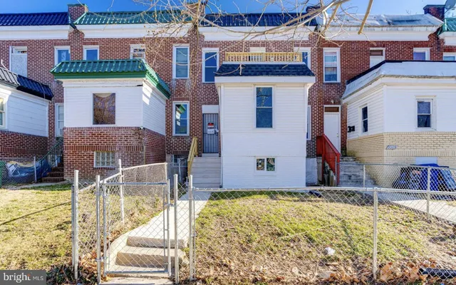 $1,350 | 3007 Oakley Avenue, Unit 2, Baltimore, MD 21215
