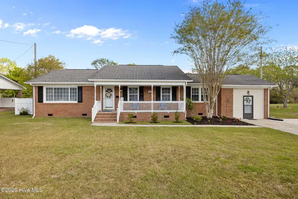 $320,000 | 2406 North Hills Drive, New Bern, NC 28562