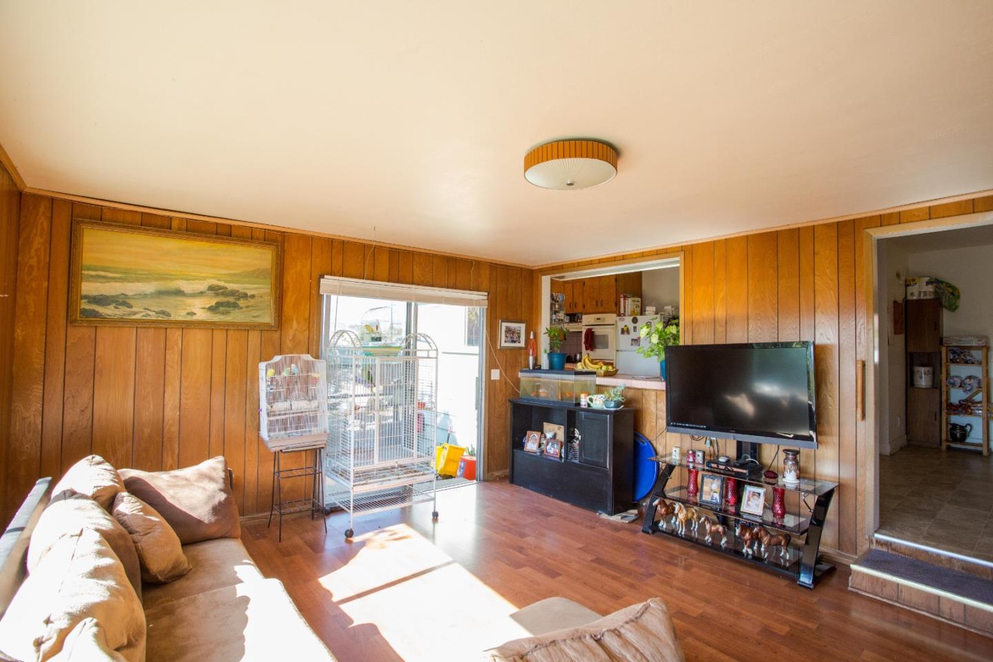 208 Arthur Road Watsonville, CA 95076 - Photo 8 of 16 Gallery Image 8