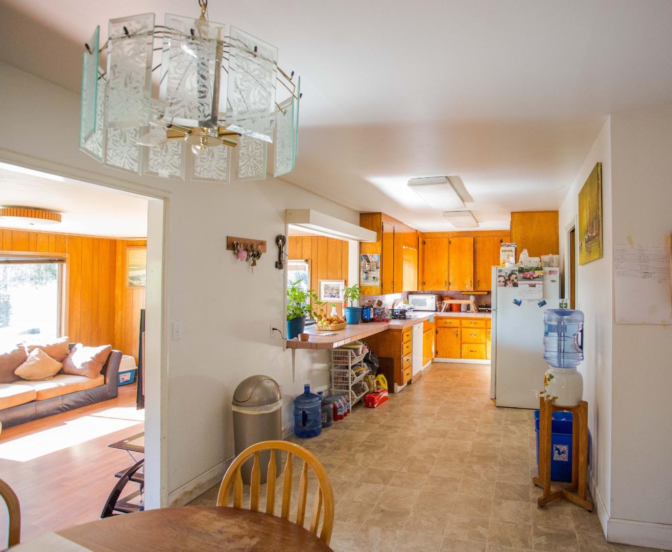 208 Arthur Road Watsonville, CA 95076 - Photo 9 of 16 Gallery Image 9
