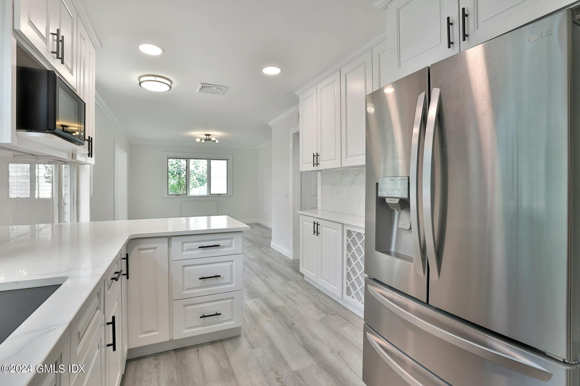 88 Indian Field Road Greenwich, CT 06830 - Photo 13 of 46 018-468565-219A4711_13528166