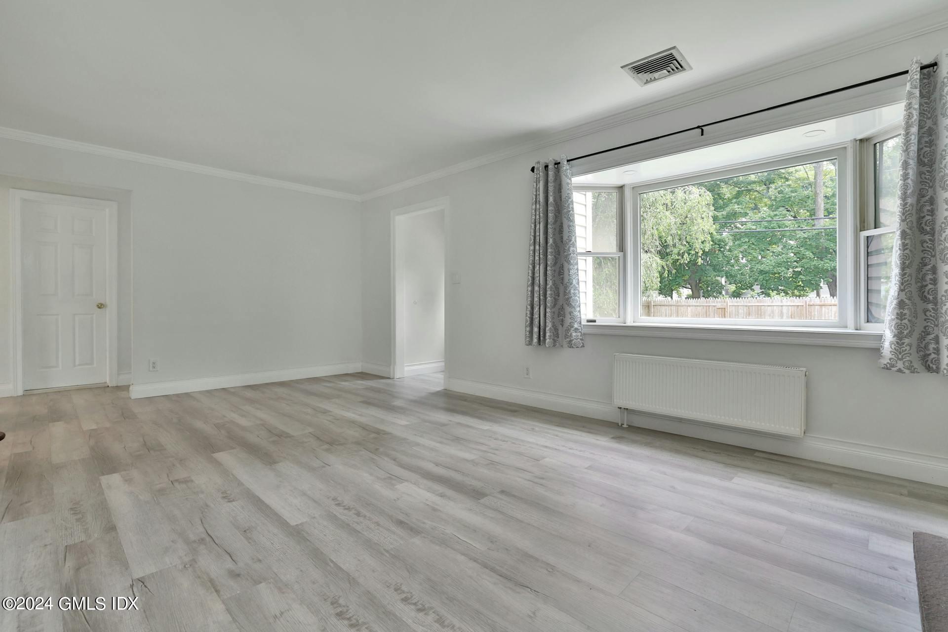 88 Indian Field Road Greenwich, CT 06830 - Photo 6 of 46 living room 3