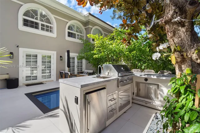 $1,790,000 | 2813 Day Avenue, Unit 2813, Miami, FL 33133