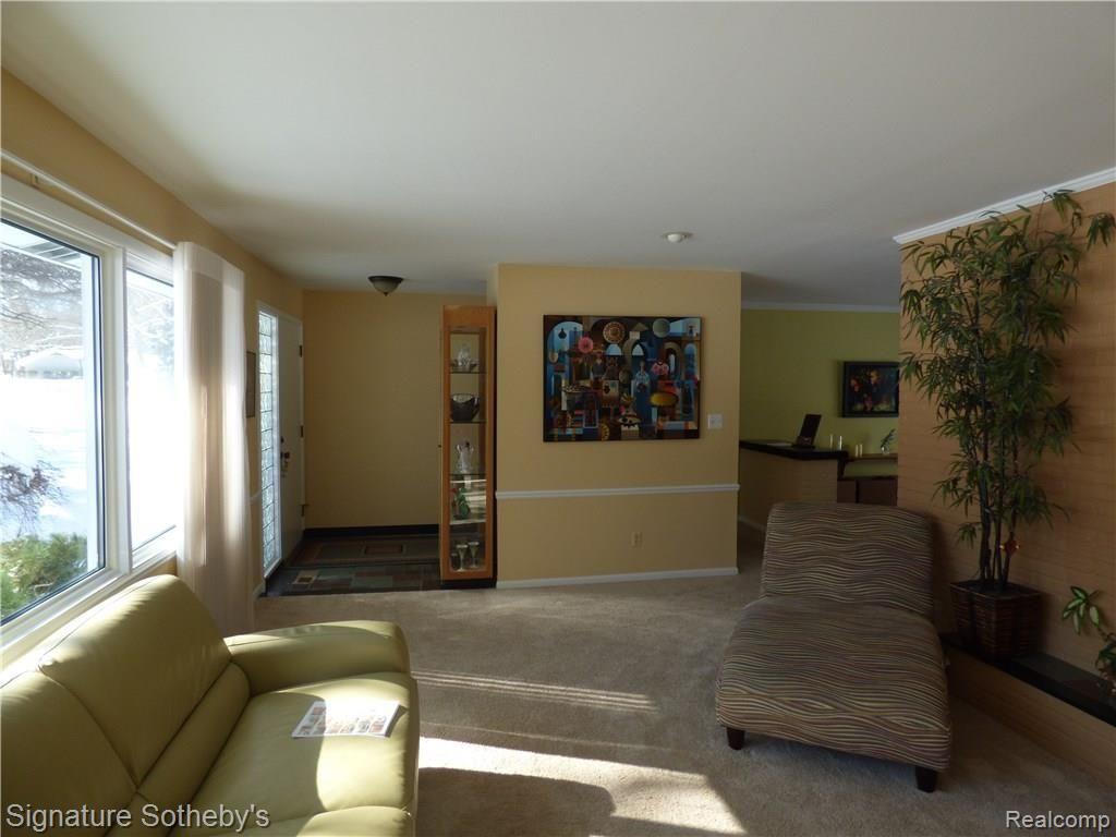 3448 Wendover Road Troy, MI 48084 - Photo 2 of 38 2.JPG