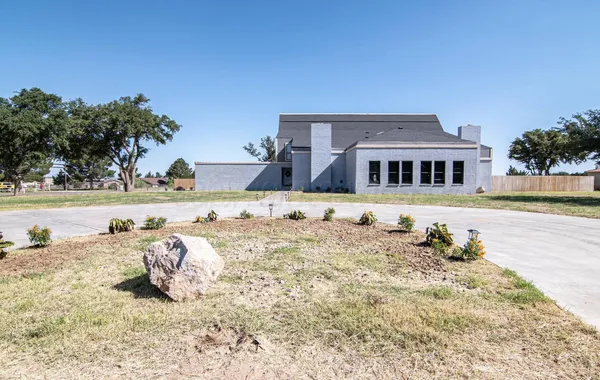 $699,000 | 801 East County Road 121, Midland, TX 79706