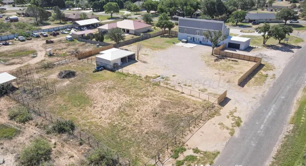 $699,000 | 801 East County Road 121, Midland, TX 79706