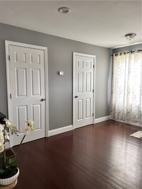 118 Whittier Road Pawtucket, RI 02861 - Photo 4 of 16 Foyer