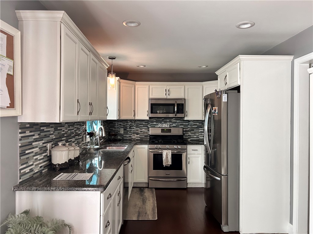 118 Whittier Road Pawtucket, RI 02861 - Photo 10 of 16