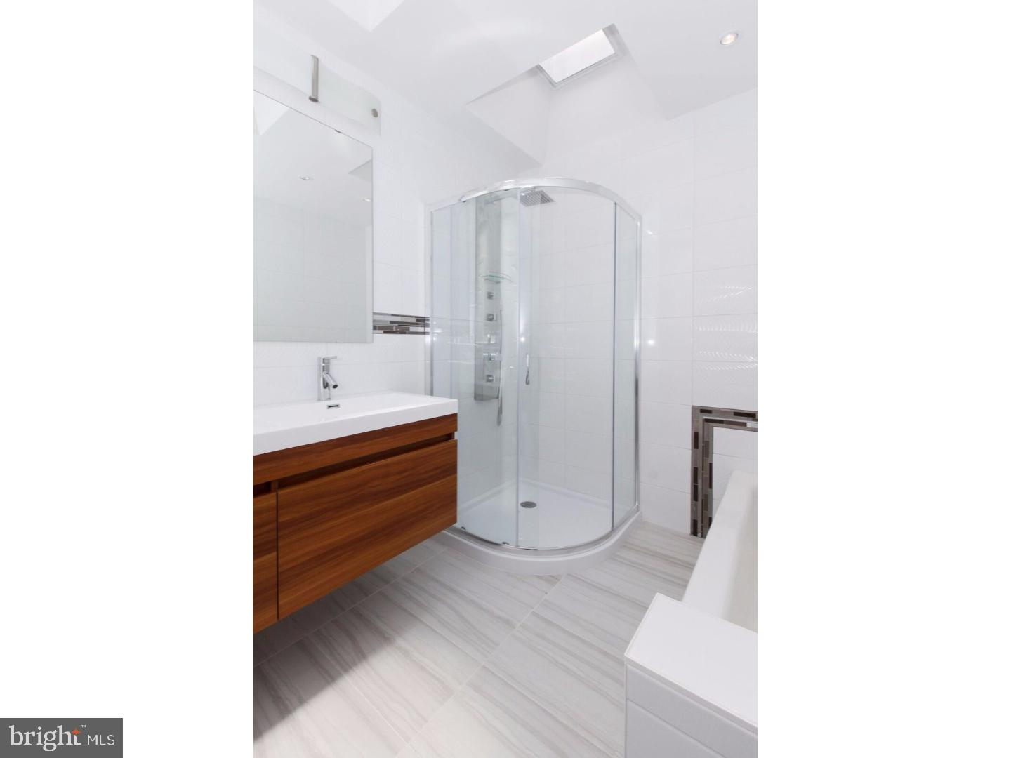 8054 Temple Road Philadelphia, PA 19150 - Photo 15 of 24 Bathroom