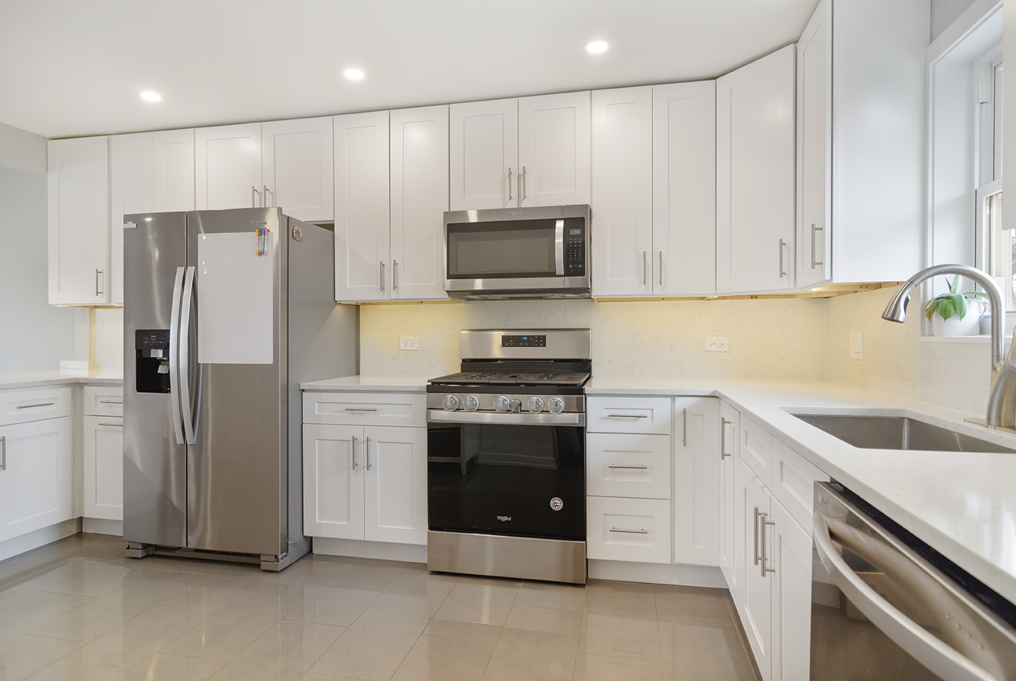 702 West Lonnquist Boulevard Mount Prospect, IL 60056 - Photo 13 of 32