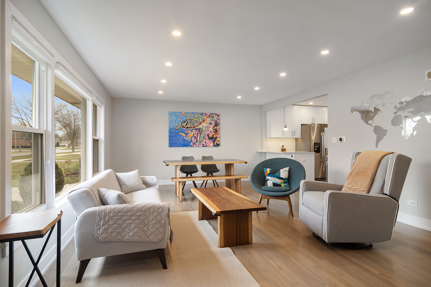 702 West Lonnquist Boulevard Mount Prospect, IL 60056 - Photo 3 of 32