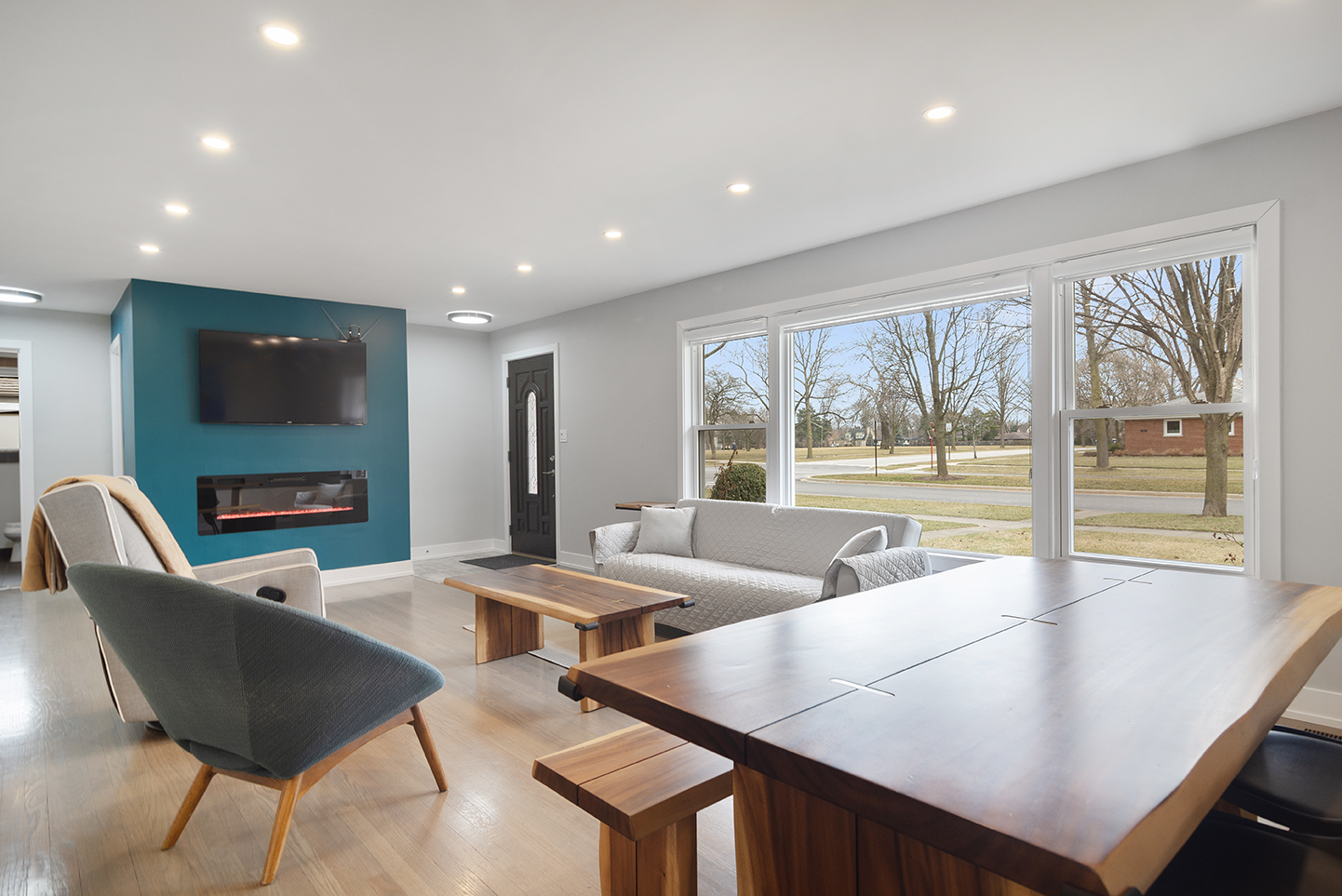 702 West Lonnquist Boulevard Mount Prospect, IL 60056 - Photo 9 of 32