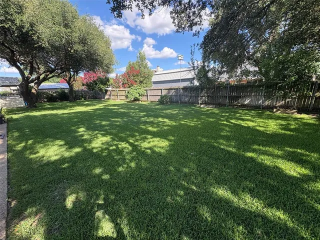 $569,900 | 5620 Landsdown Drive, Waco, TX 76708