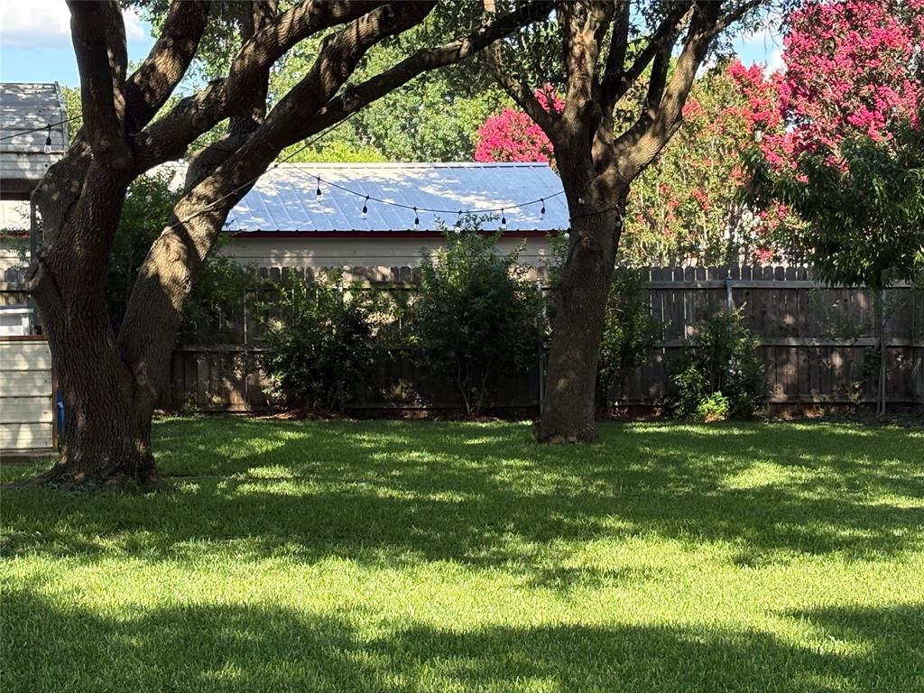 5620 Landsdown Drive Waco, TX 76708 - Photo 37 of 37 a view of a back yard