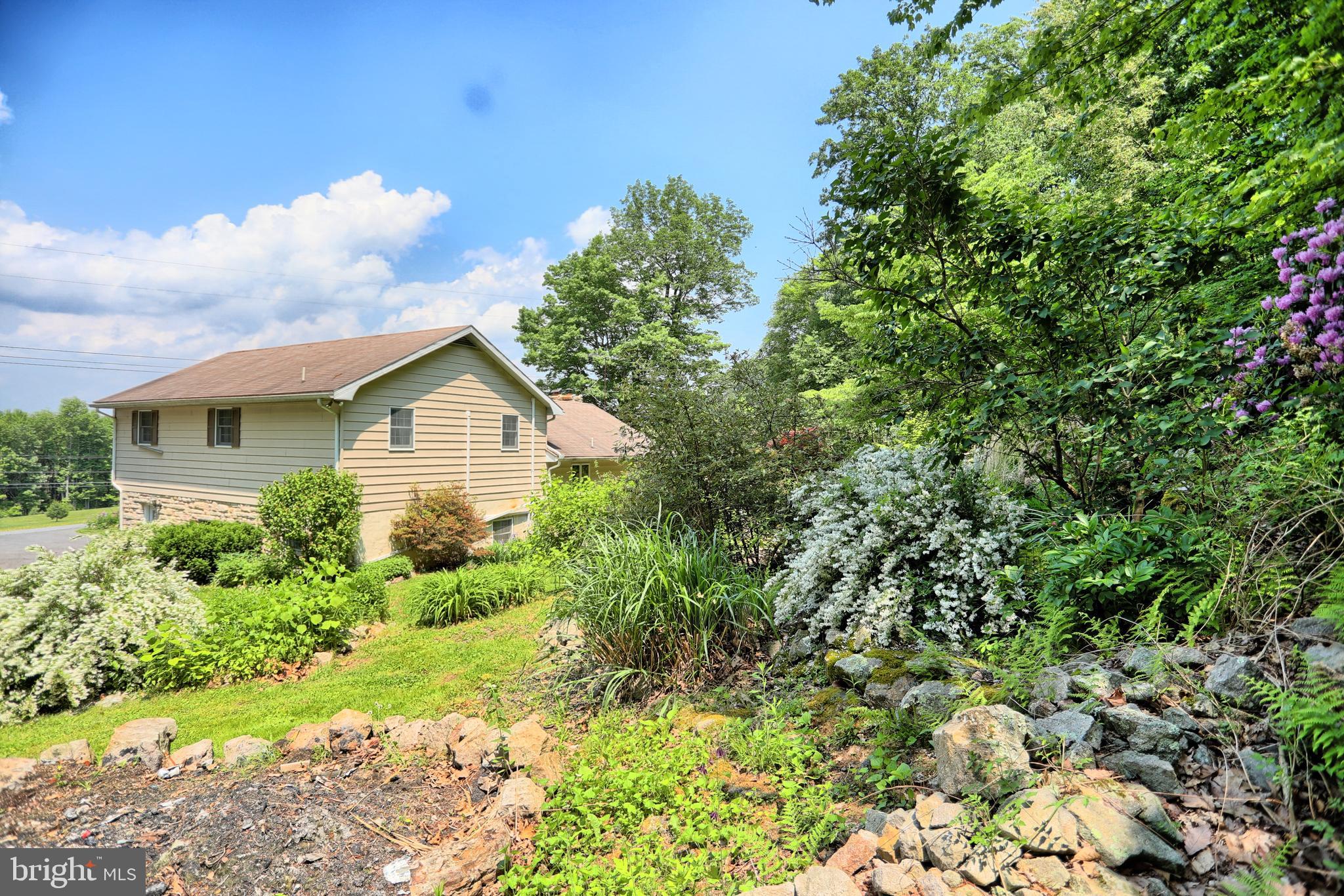 196 Ridge Road New Bloomfield, PA 17068 - Photo 8 of 44 Gallery Image 8